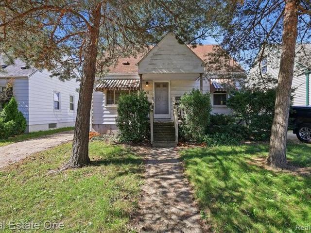 House for sale in Dearborn Heights, Michigan