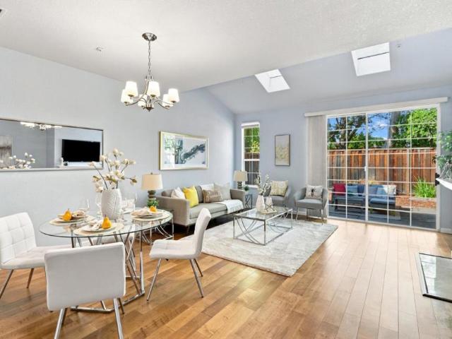Townhouse for sale in Palo Alto, California