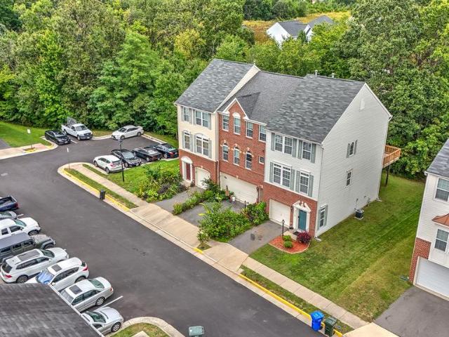 Townhouse for sale in Kirkpatrick Farms, Aldie