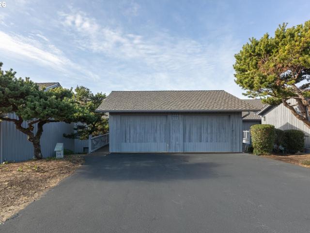 Condo for sale in Oregonia