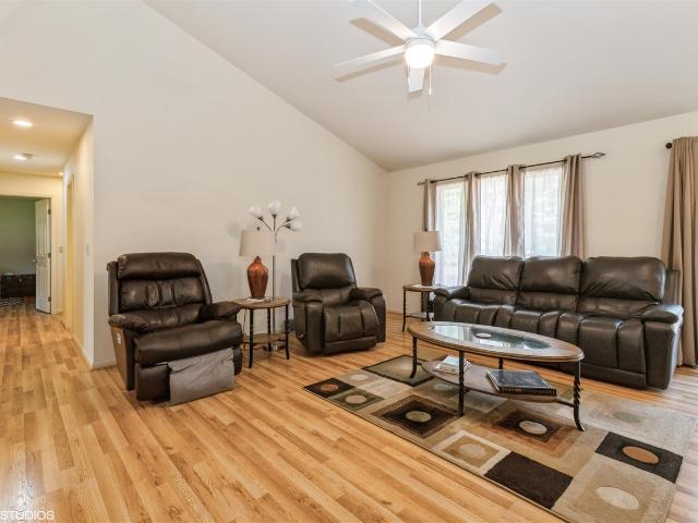 House for sale in Coloma