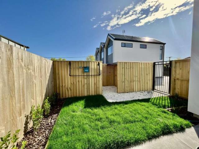 Townhouse for rent in Canterbury