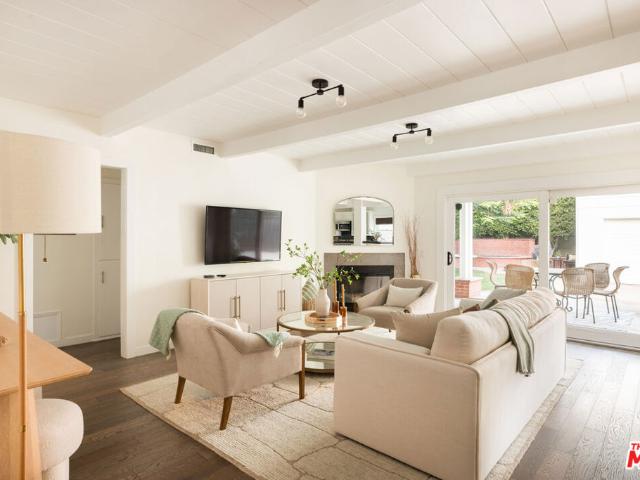 House for sale in Studio City Neighborhood Council District, Canoga Park