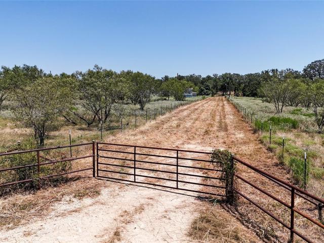 Land for sale in Lockhart, Texas
