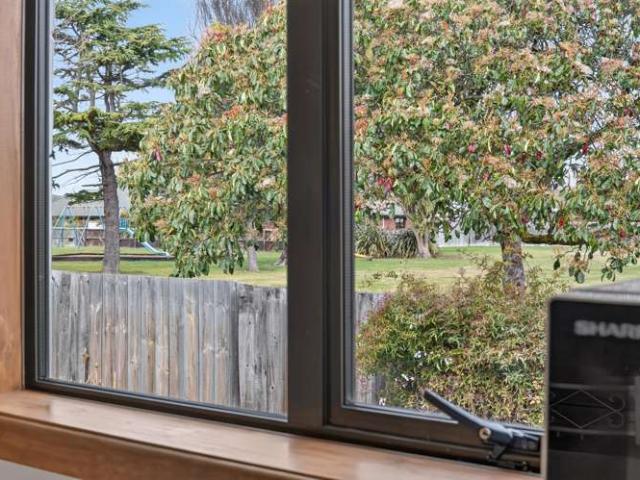 House for sale in Chaslands, Canterbury
