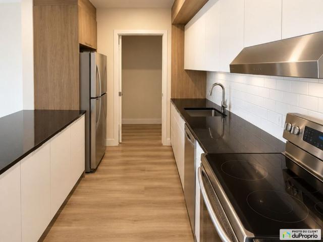Apartment for rent in Des Châtels, Québec