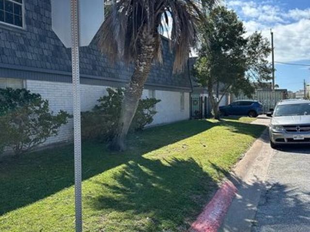 Townhouse for sale in Galveston, Texas