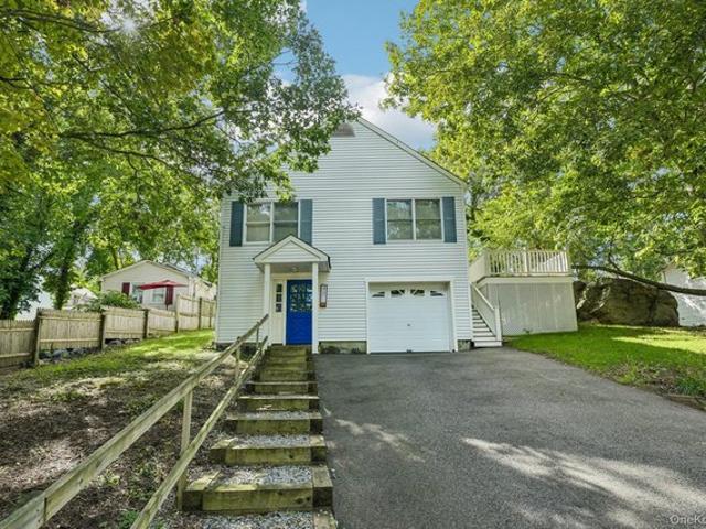 House for sale in Sound Beach, Town of Brookhaven