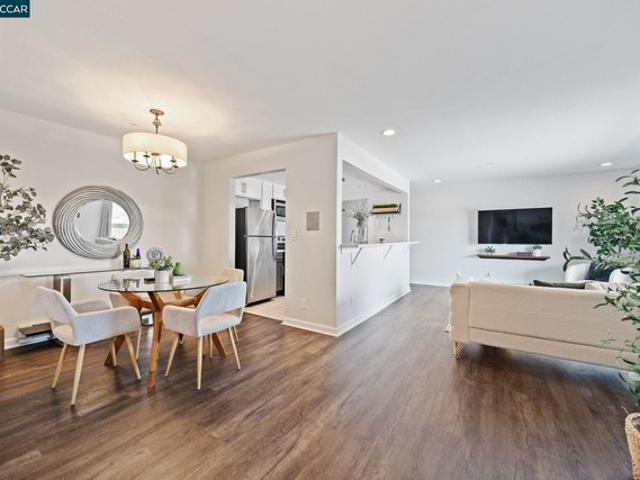 Condo for sale in Albany, California