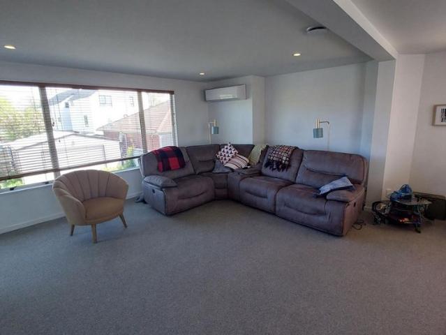 Townhouse for rent in Heathcote, Canterbury