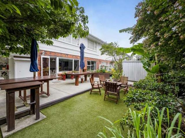 Apartment for sale in Hillersden