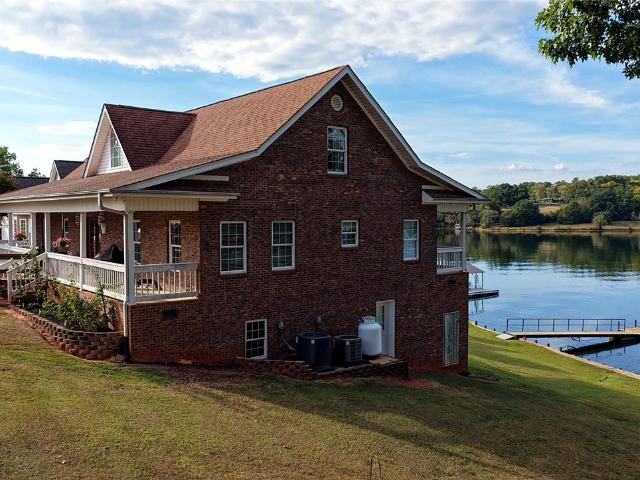 House for sale in Lake Secession, Iva