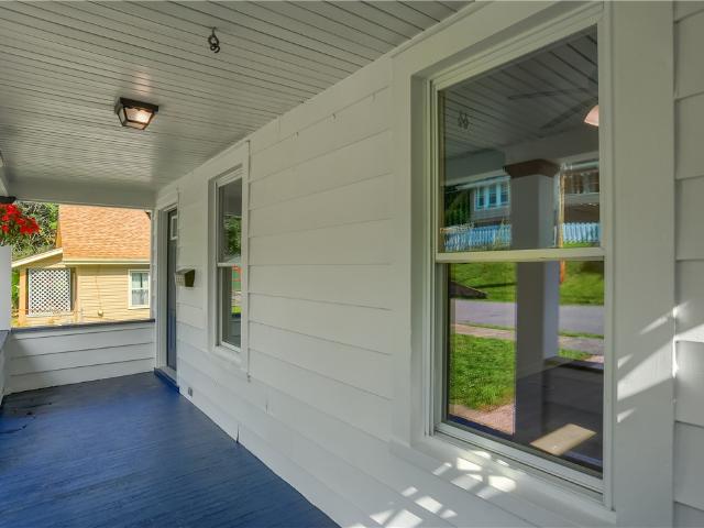 House for sale in Coraopolis, Pennsylvania