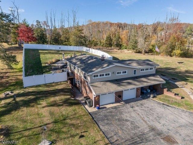 House for sale in Neshanic Station, New Jersey