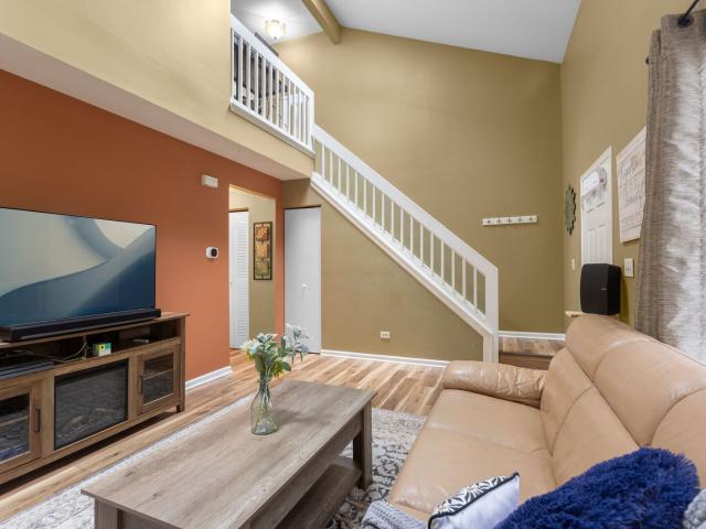 Townhouse for sale in Mchenry, Illinois