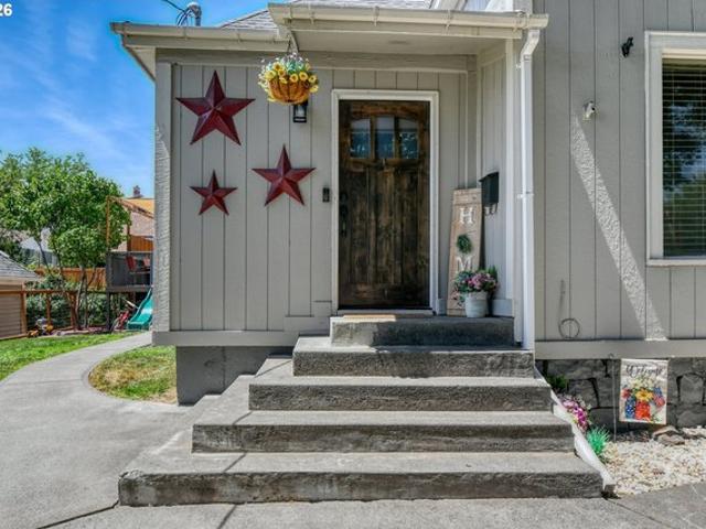 House for sale in Oregonia