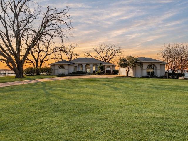 House for sale in Navarro, Texas