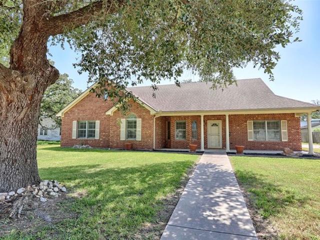 House for sale in Hallettsville, Texas