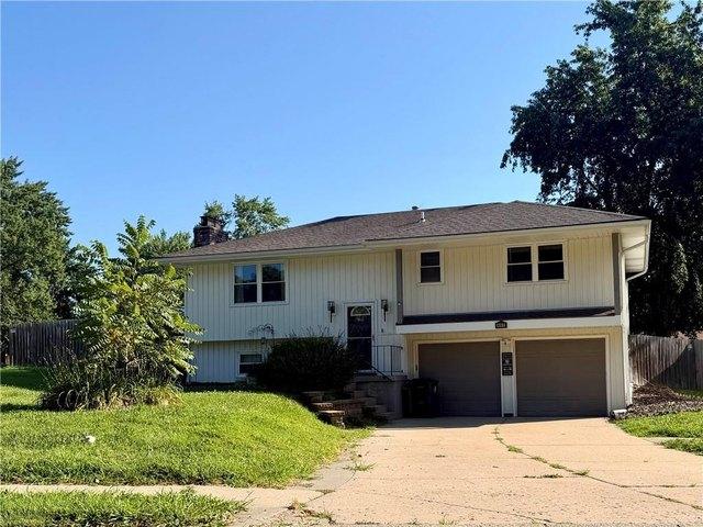 House for sale in Blue Springs, Missouri