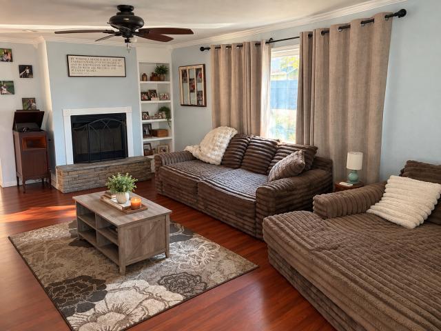 House for sale in Clinton, DeWitt County