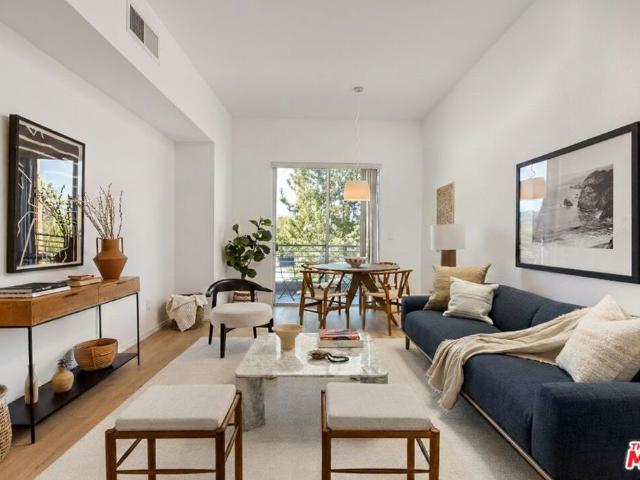 Condo for sale in Studio City Neighborhood Council District, Canoga Park