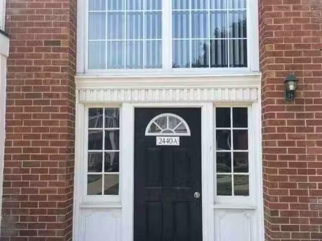 Condo for rent in Royal Oak