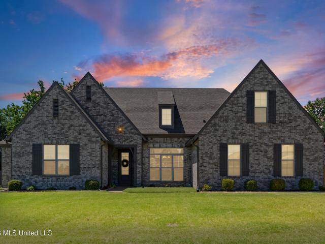 House for sale in Nesbit, Mississippi