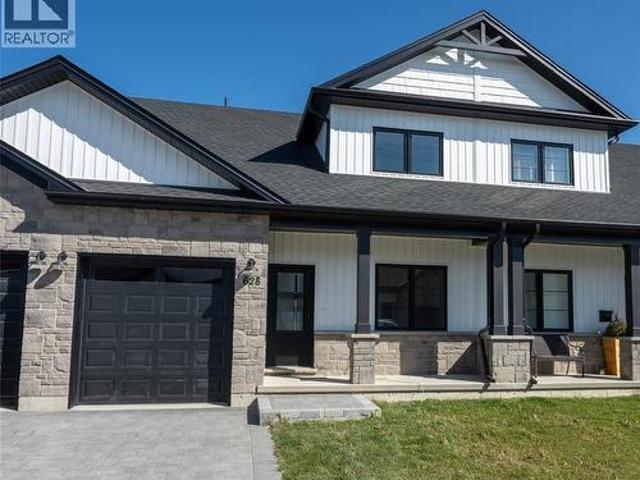 House for sale in Brights Grove, Ontario
