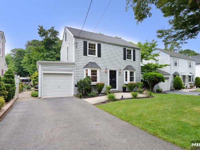 House for sale in River Edge, New Jersey