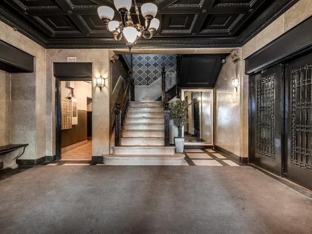 Apartment for rent in Westmount, Quebec