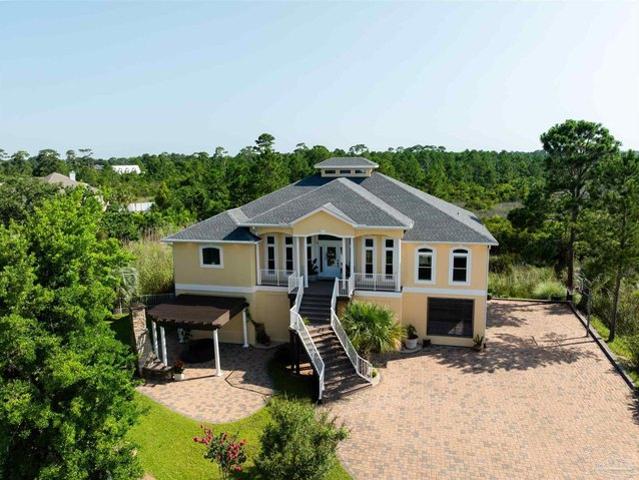 House for sale in Gulf Breeze, Florida