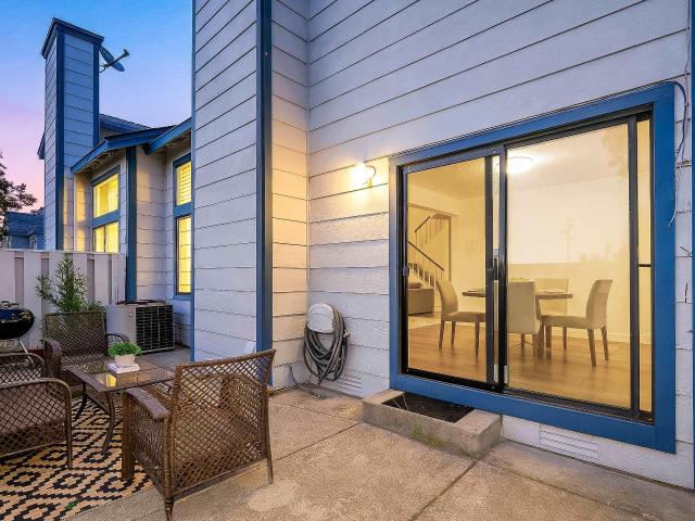 Condo for sale in Pinole, California