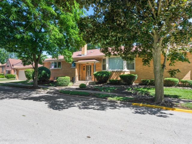 House for sale in Hillside, Illinois