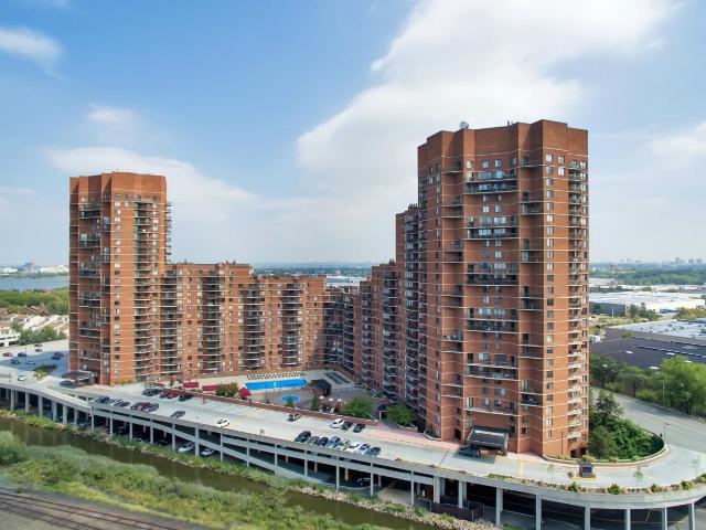 Condo for sale in Hudson, New Jersey
