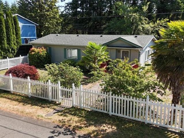 House for sale in Elma, Washington