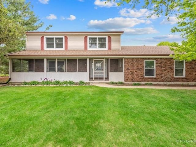 House for sale in Mchenry, Illinois