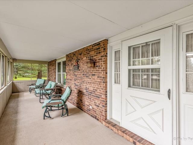House for sale in Mchenry, Illinois