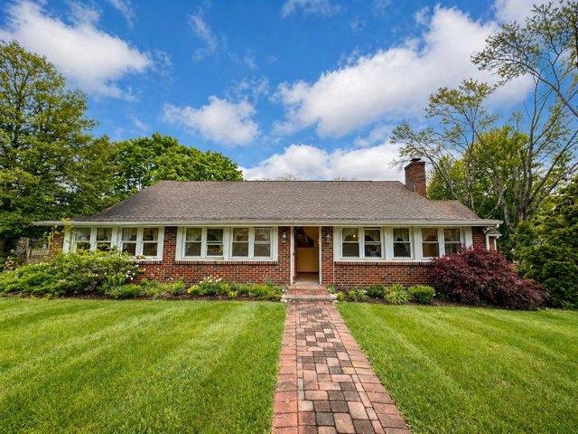 House for sale in Mantua, New Jersey