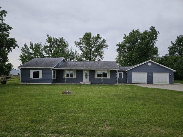 House for sale in Clay City, Illinois