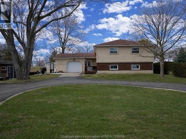 House for sale in Chatham–kent, Ontario