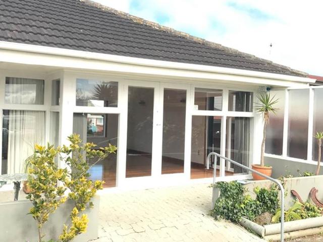 Apartment for rent in One Tree Hill, Oroua County