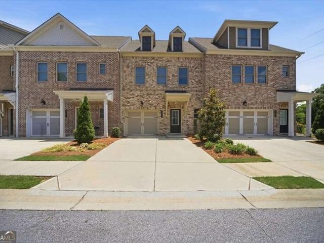 Townhouse for sale in Lilburn, Georgia