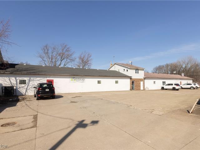 Commercial for sale in Elyria
