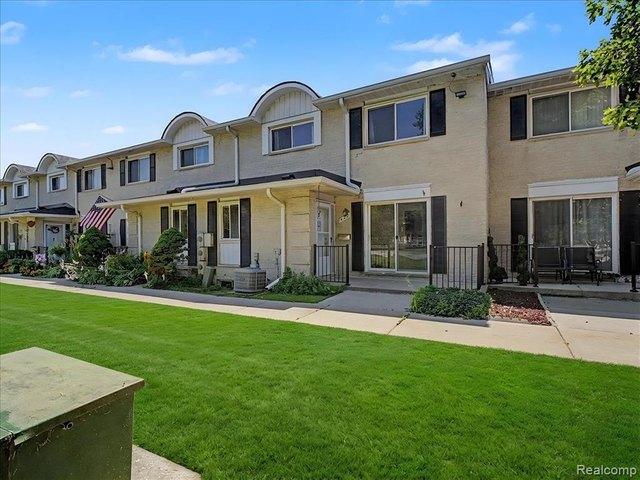 Townhouse for sale in Sterling Heights, Michigan