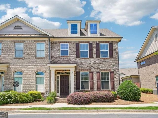 Townhouse for sale in Suwanee, Georgia