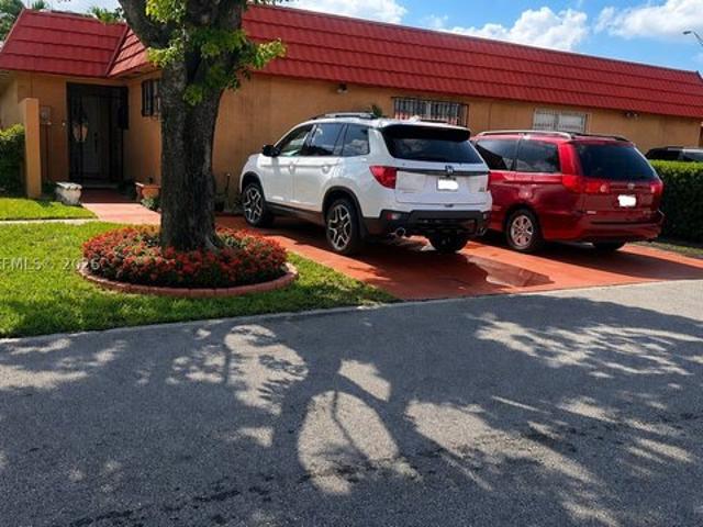 Townhouse for sale in Hialeah, Florida