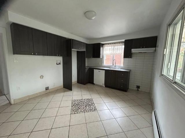 Apartment for rent in Laval-des-Rapides, Laval (région administrative)