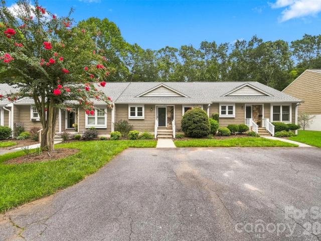 Townhouse for sale in Catawba, North Carolina