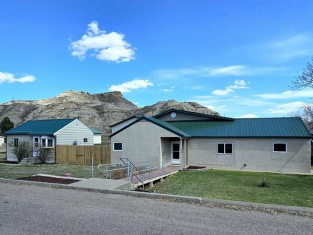 House for sale in Glendive, Montana