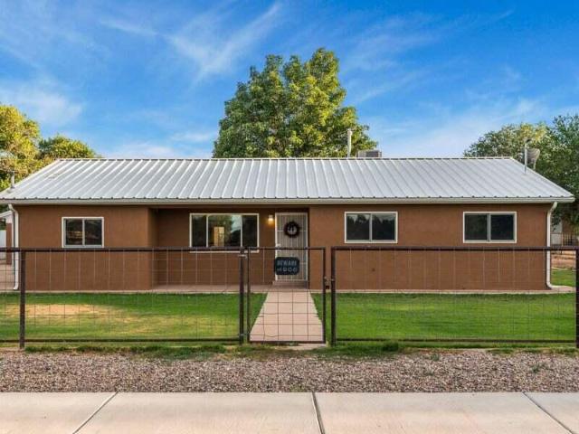 House for sale in Los Lunas, New Mexico